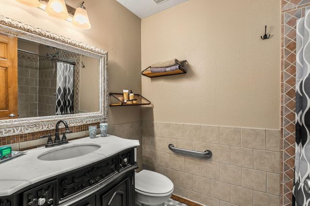 42 Crawford Road, Jarales, NM 87023