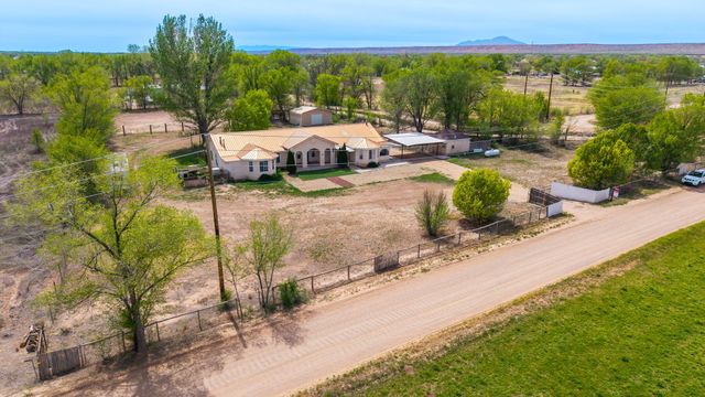 42 Crawford Road, Jarales, NM 87023