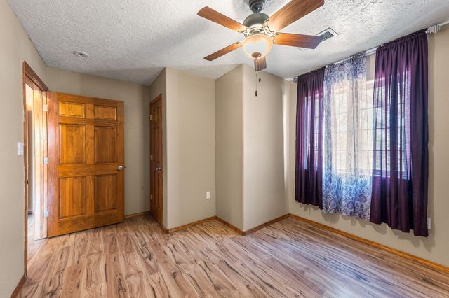 42 Crawford Road, Jarales, NM 87023