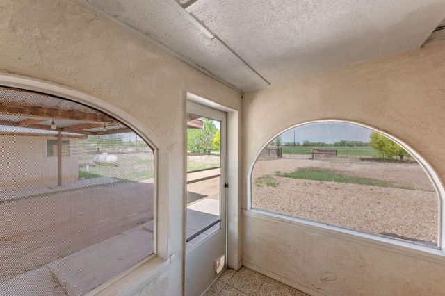 42 Crawford Road, Jarales, NM 87023