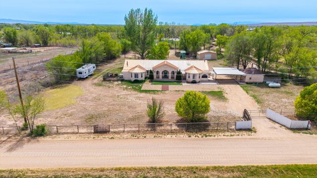 42 Crawford Road, Jarales, NM 87023