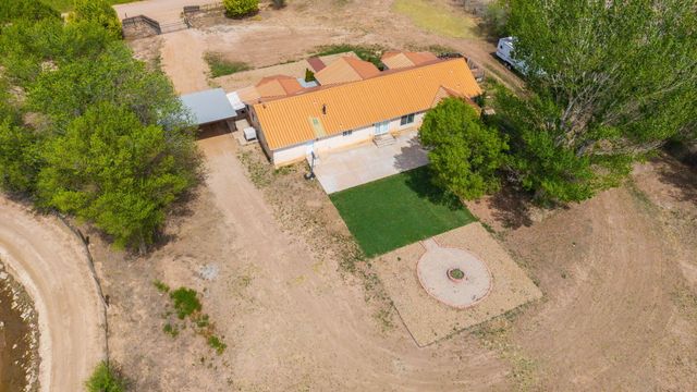 42 Crawford Road, Jarales, NM 87023