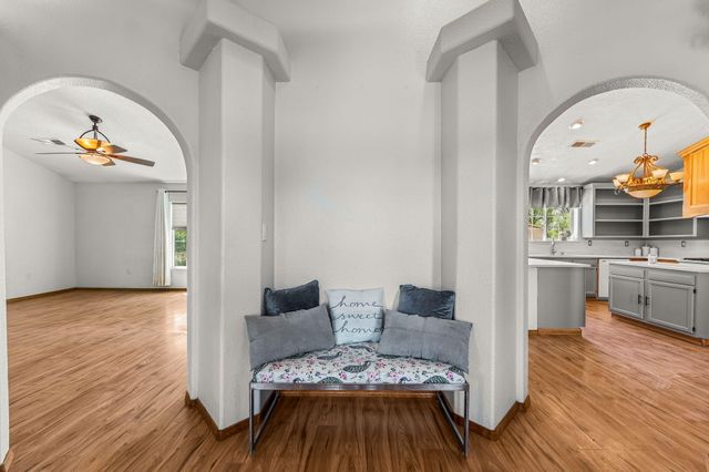 42 Crawford Road, Jarales, NM 87023