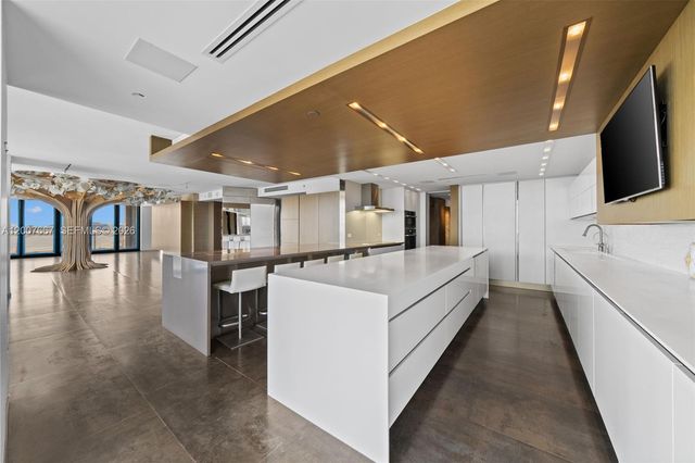 9999 Collins Ave 6J, Bal Harbour, FL 33154