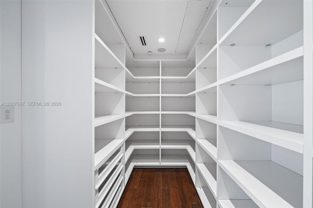 9999 Collins Ave 6J, Bal Harbour, FL 33154