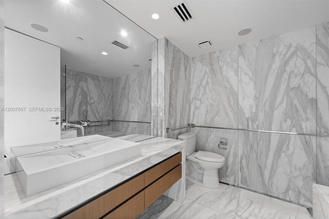 9999 Collins Ave 6J, Bal Harbour, FL 33154