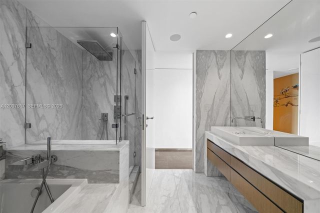 9999 Collins Ave 6J, Bal Harbour, FL 33154
