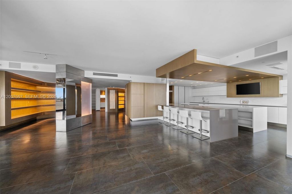 9999 Collins Ave 6J, Bal Harbour, FL 33154