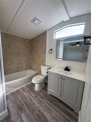 5035 SOUTHSHORE DRIVE, Polk City, FL 33868