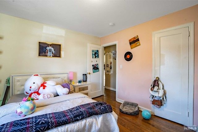 121 Stefanic Avenue, Elmwood Park, NJ 07407
