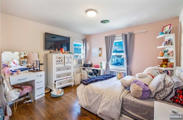 121 Stefanic Avenue, Elmwood Park, NJ 07407