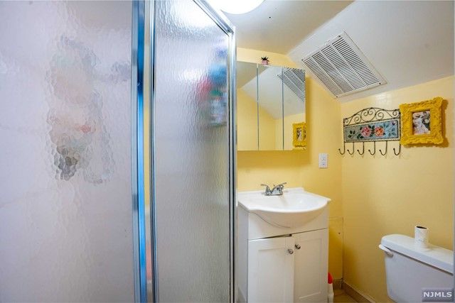 121 Stefanic Avenue, Elmwood Park, NJ 07407