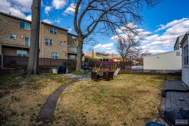 121 Stefanic Avenue, Elmwood Park, NJ 07407