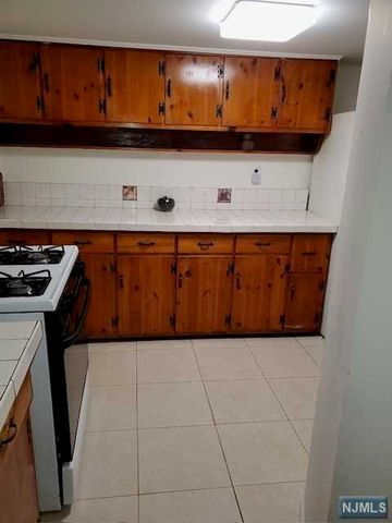 121 Stefanic Avenue, Elmwood Park, NJ 07407