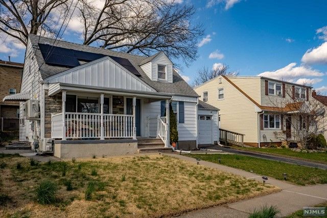 121 Stefanic Avenue, Elmwood Park, NJ 07407