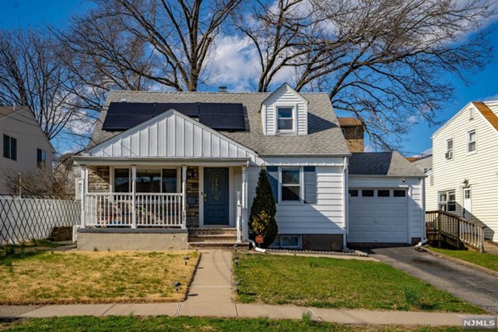 121 Stefanic Avenue, Elmwood Park, NJ 07407