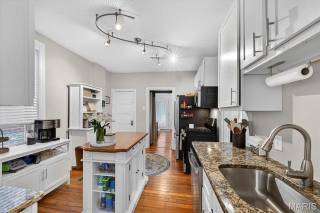 7017 Bruno Avenue, St Louis, MO 63143