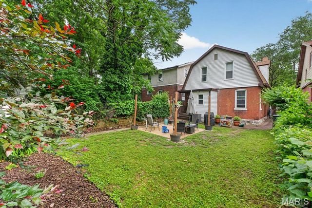 7017 Bruno Avenue, St Louis, MO 63143