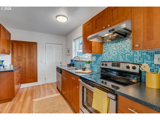4434 Se 26TH Ave, Portland, OR 97202