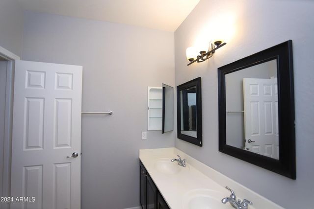 2840 S Miller Drive, Chandler, AZ 85286