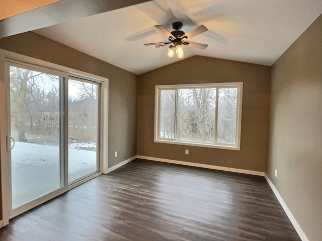 416 5th Street S, Maple Lake, MN 55358