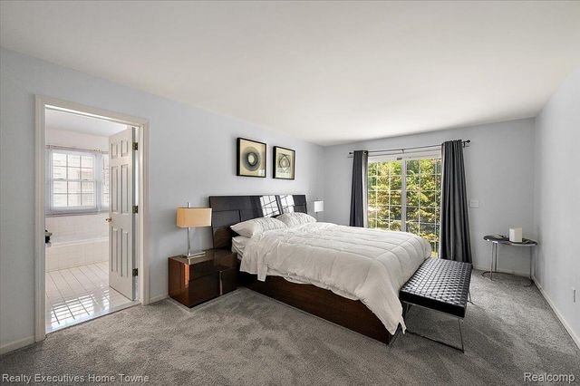 899 Hathaway Dr Drive, Auburn Hills, MI 48326