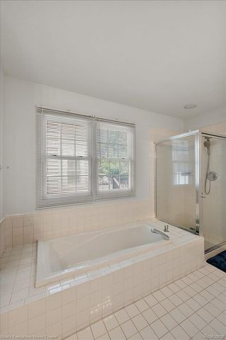 899 Hathaway Dr Drive, Auburn Hills, MI 48326