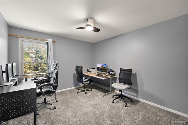 899 Hathaway Dr Drive, Auburn Hills, MI 48326