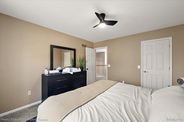899 Hathaway Dr Drive, Auburn Hills, MI 48326