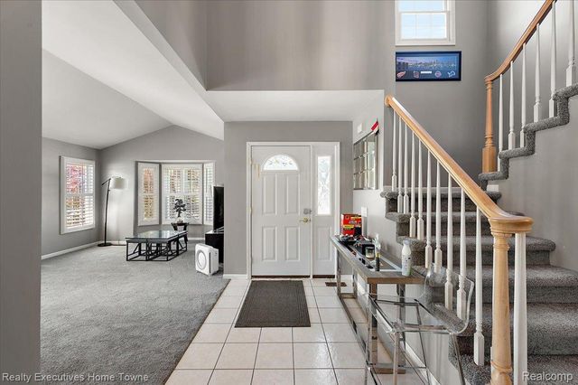 899 Hathaway Dr Drive, Auburn Hills, MI 48326