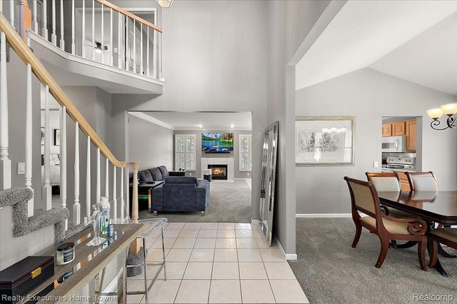 899 Hathaway Dr Drive, Auburn Hills, MI 48326