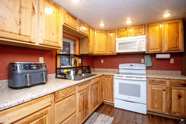 100 Opal Drive, Abilene, KS 67410