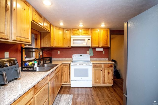 100 Opal Drive, Abilene, KS 67410