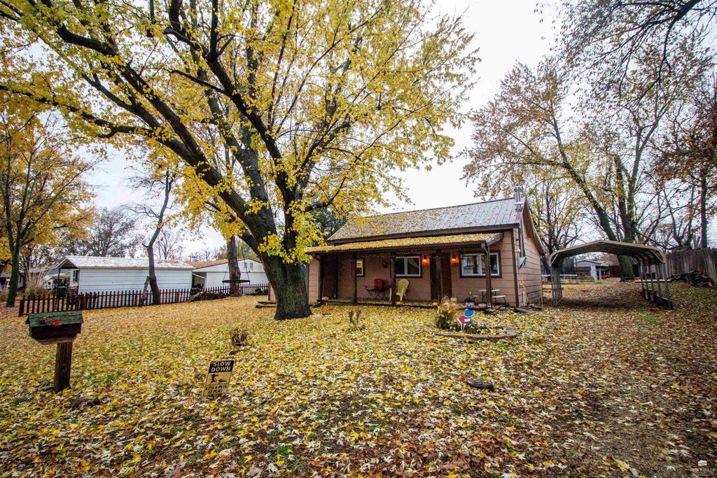 100 Opal Drive, Abilene, KS 67410