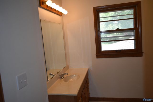 1503 Fell Avenue NE, Huntsville, AL 35811