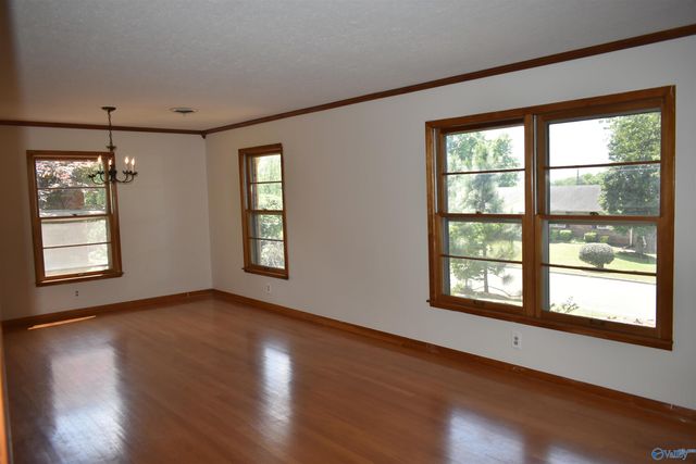 1503 Fell Avenue NE, Huntsville, AL 35811