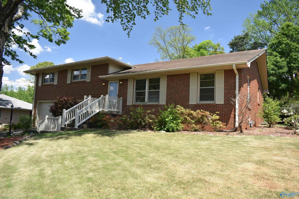 1503 Fell Avenue NE, Huntsville, AL 35811