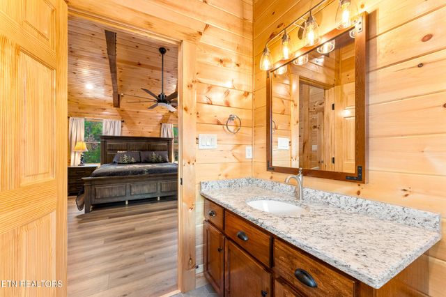 1017 Street Of Dreams, Gatlinburg, TN 37738