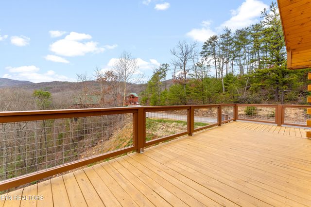 1017 Street Of Dreams, Gatlinburg, TN 37738