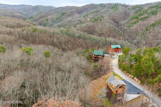 1017 Street Of Dreams, Gatlinburg, TN 37738