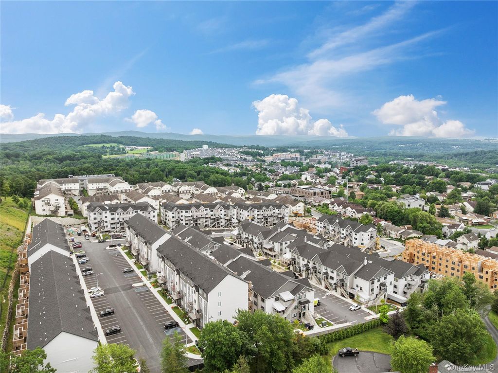 6 Dzikov 303, Monroe, NY 10950