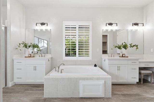 1758 N Carson Avenue, Clovis, CA 93619