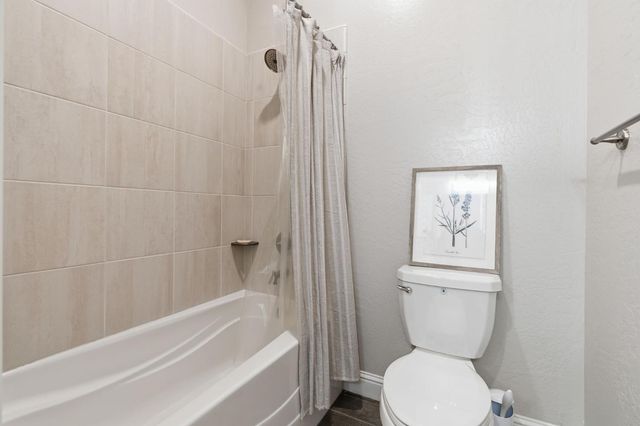 1758 N Carson Avenue, Clovis, CA 93619