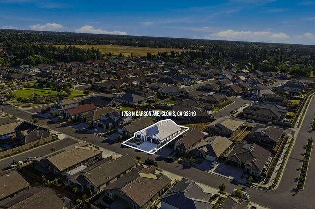1758 N Carson Avenue, Clovis, CA 93619