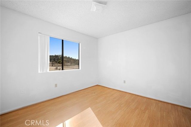 1004 E Garfield 8, Glendale, CA 91205