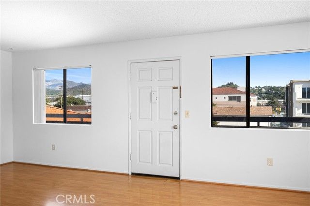 1004 E Garfield 8, Glendale, CA 91205