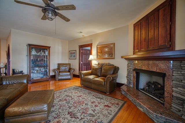 241 Coggins Shore Road, Inman, SC 29349