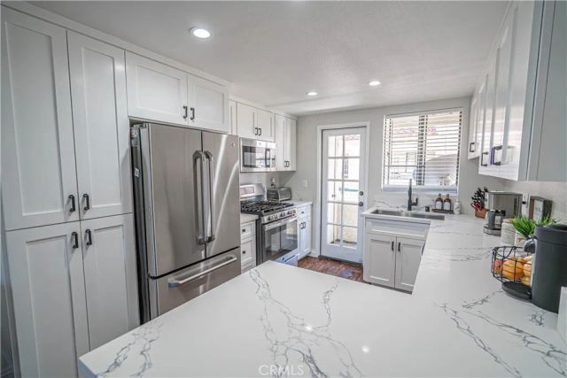 18111 Erik Court 445, Canyon Country, CA 91387