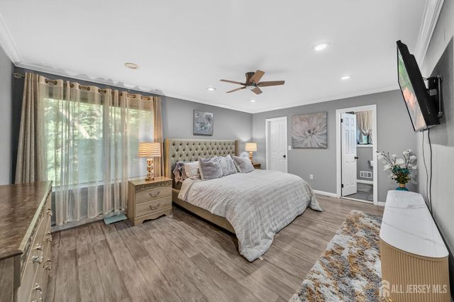 12 Periwinkle Court, East Brunswick, NJ 08816