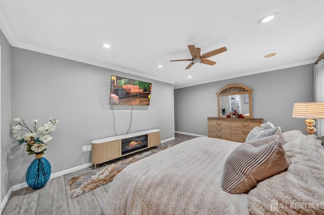 12 Periwinkle Court, East Brunswick, NJ 08816